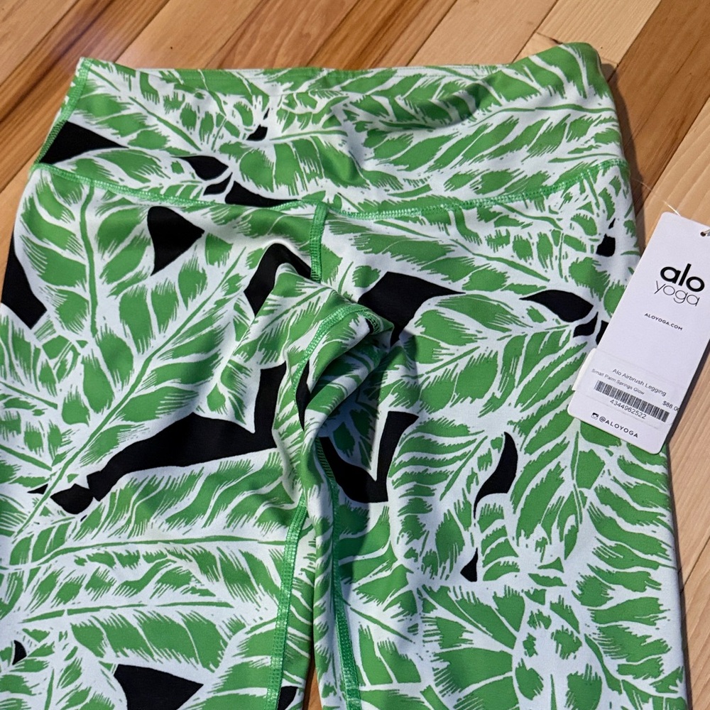 ALO Yoga Tropical Green Leaf Leggings